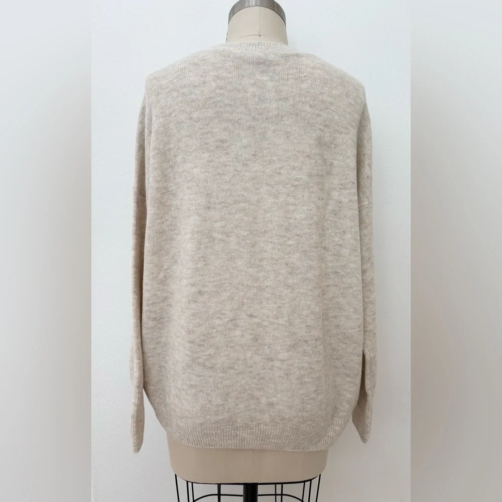 Vince Camuto ‘Good Witch’ NWT L/S Sweater Graphic Metallic Letters Heather Beige